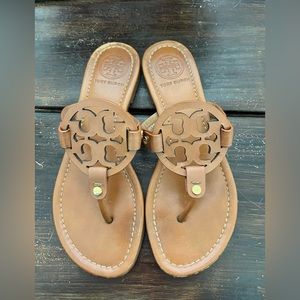 Tory Burch Miller Flat Fringe Leather Logo Sandals-Champagne Gold